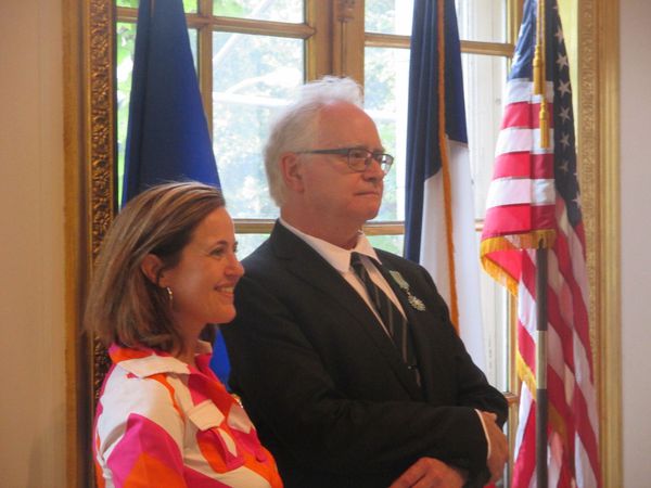 Bénédicte de Montlaur with Chevalier of the Order of Arts and Letters honoree Dave Kehr